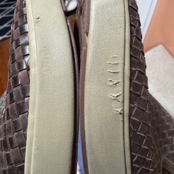 Men Size 11.5 Olukai brown leather shoe